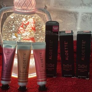 NEW! $20each! Face Paint Lip & Cheek 2 shades avail. Tuscan Sunset & Pink-A-Boo.